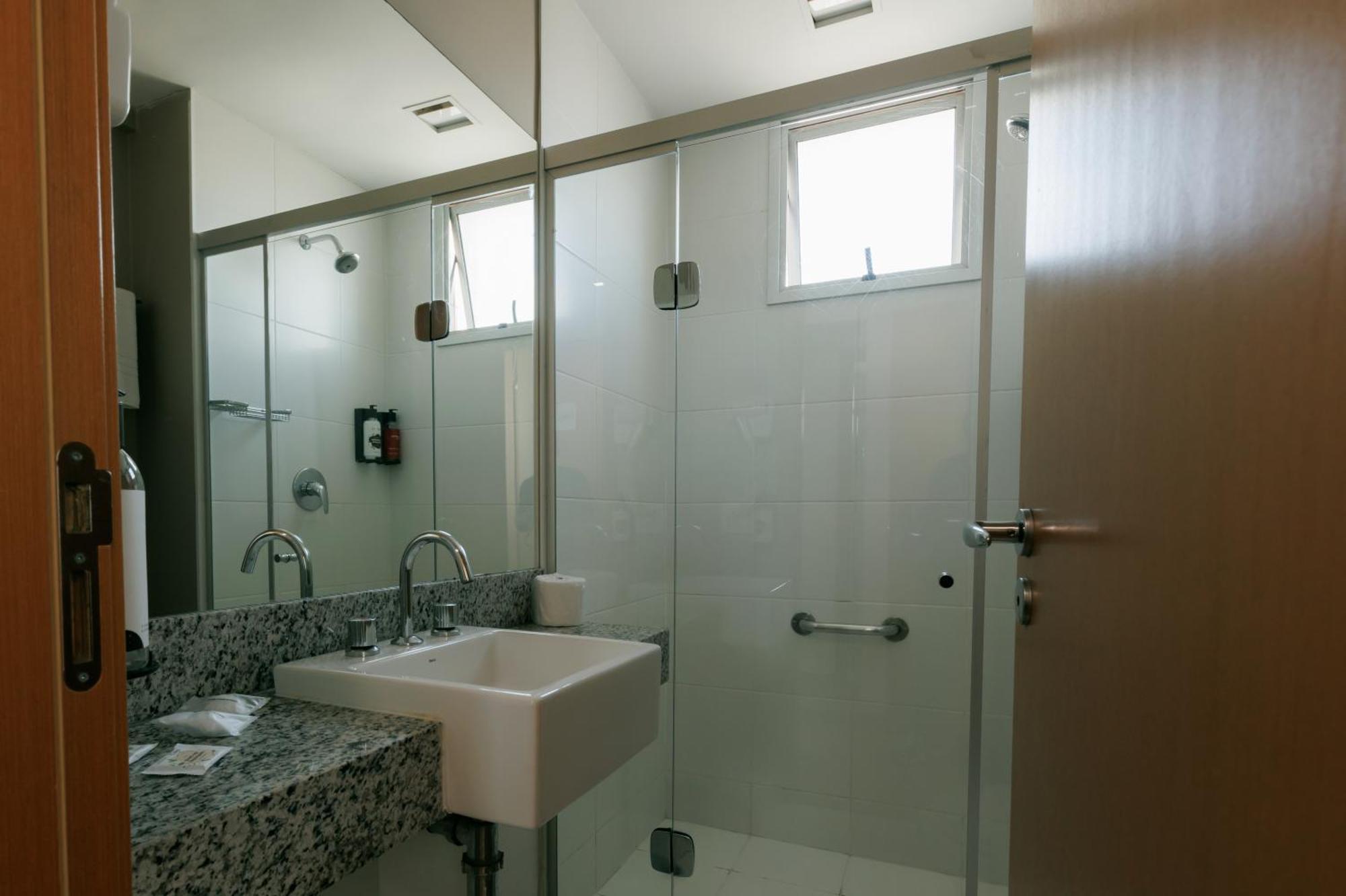 Esuites Belo Horizonte Minascasa Экстерьер фото